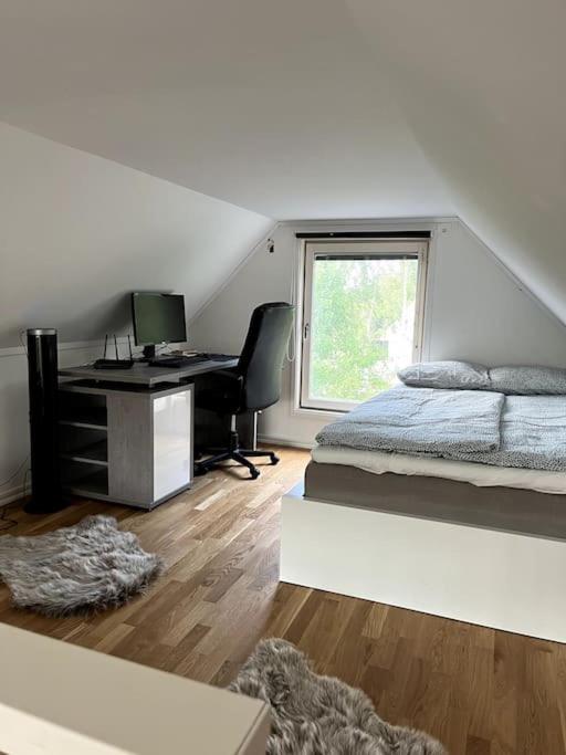 Mysigt Hus Med Natur & Jacuzzi I Olofstorp Goteborg Esterno foto