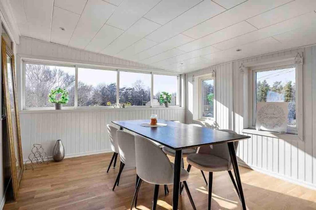 Mysigt Hus Med Natur & Jacuzzi I Olofstorp Goteborg Esterno foto